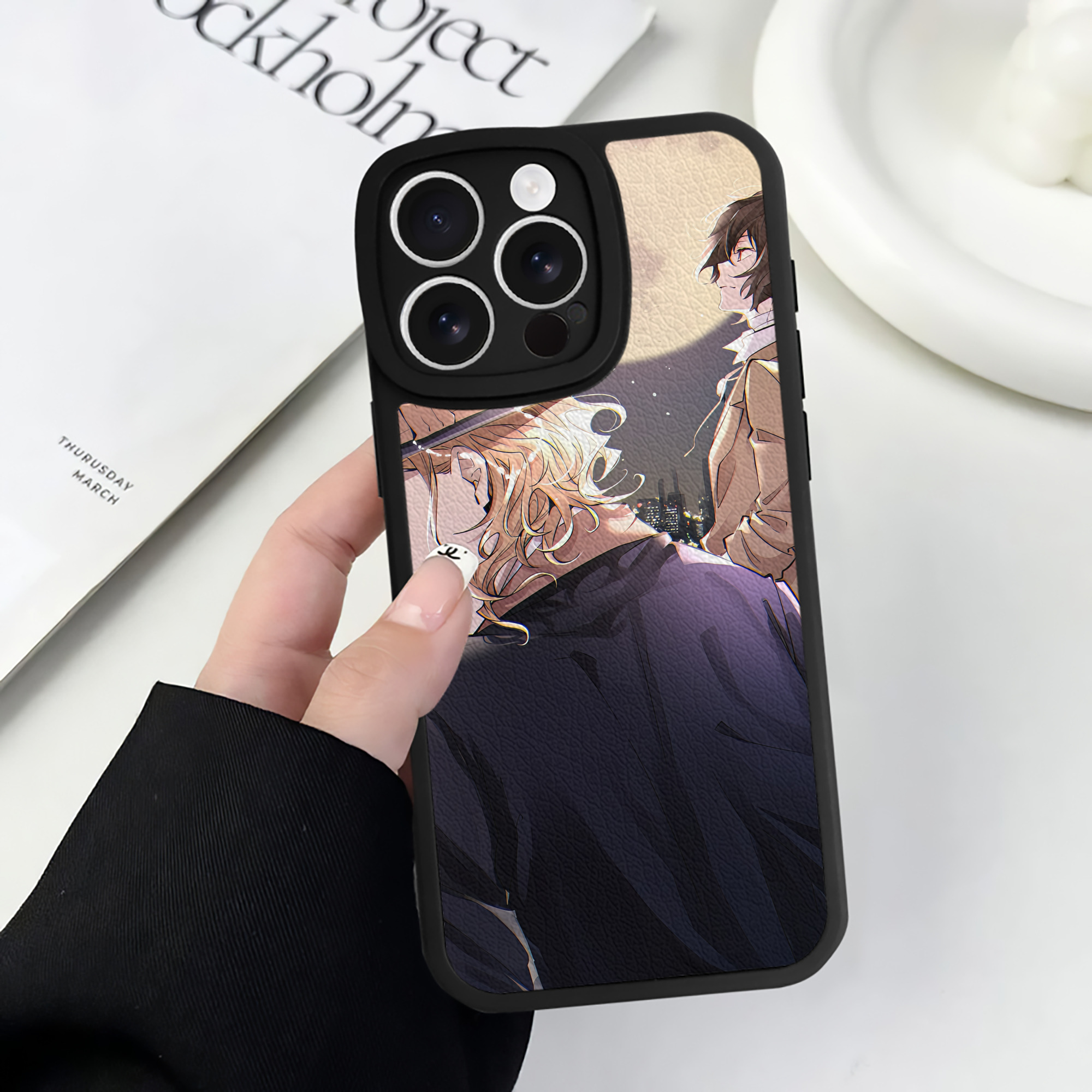 （画像用） 文豪ストレイドッグス Bungo Stray Dogs 【iPhone 16シリーズ対応】シリコンスマホケース（レザー調） 材質：シリコン